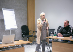 مشروع "علي صوتك: تعزيز الحوكمة والمشاركة المدنية في الخليل"