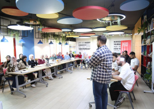 انطلاق تدريب "English For Travel" في البيت الأمريكي بمركز مصادر التنمية الشبابية