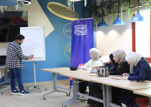 انطلاق تدريب "English For Travel" في البيت الأمريكي بمركز مصادر التنمية الشبابية