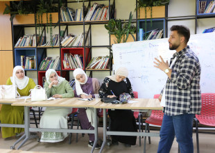 انطلاق تدريب "English For Travel" في البيت الأمريكي بمركز مصادر التنمية الشبابية