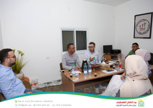 مركز مصادر ينفذ زيارات تقييمية للمؤسسات الشريكة ضمن مشروع "شركاء من أجل التمكين" بالخليل