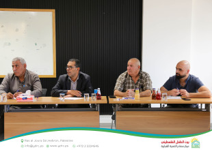 مركز مصادر يوقّع اتفاقيات مشروع "شركاء من أجل التمكين" مع المؤسسات الشريكة في الخليل