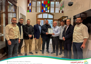 Hebron YDRC Visits Hebron Rehabilitation Committee to Strengthen Cooperation Frameworks