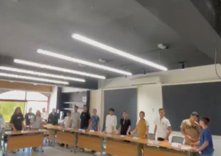 اختتام دورتين في اللغة الإنجليزية بأساليب حديثة ضمن برنامج البيت الأمريكي وسط تفاعل لافت